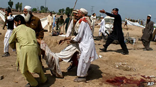 21 مارچ کو پشاور کے قریب جلوزئی کیمپ میں شدت پسندوں کے حملے میں متعدد افراد ہلاک ہو گئے تھے