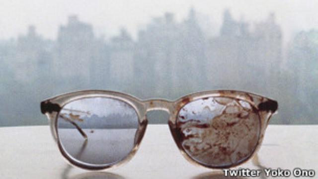 Las gafas de Lennon entran en el debate sobre las armas en EE.UU