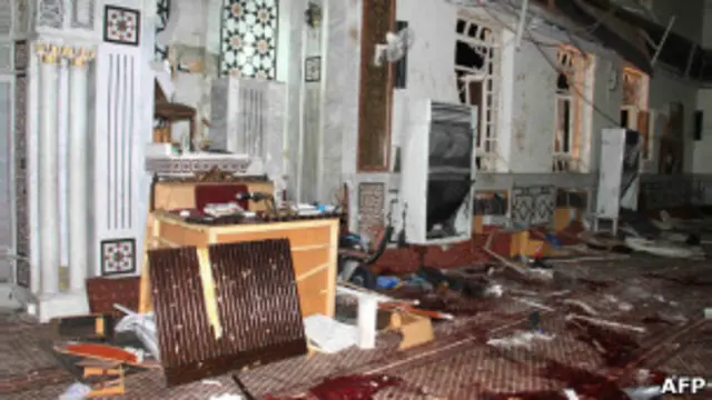 ضحايا التفجير الانتحاري الذي استهدف جامع الإيمان بلغ 49 قتيلا.