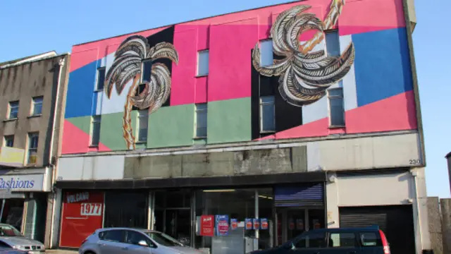 Lukisan Sinta Tantra di Swansea