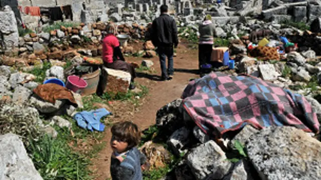 لاجئون سوريون