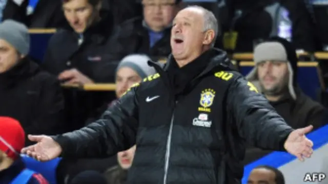 Luiz Felipe Scolari no amistoso contra a Rússia (Foto: AFP/Getty Images)