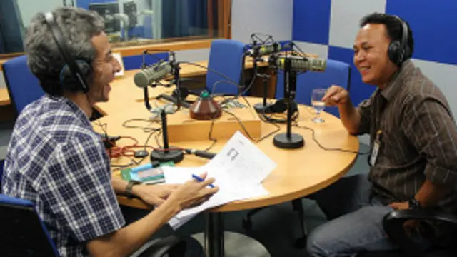 Kepada wartawan BBC Indonesia, Heyder Affan, Mugiyanto menjelaskan langkah-langkahnya menghilangkan trauma.