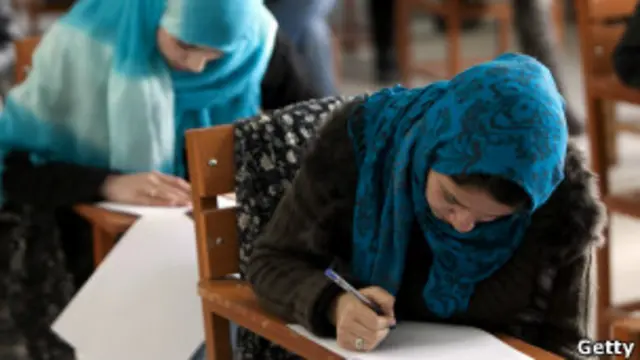 د پوهنتونونو د استادانو ټولنې د لوړو زده کړو د کانکور کمېتې د لغوه کېدا غوښتنه کړې ده. 