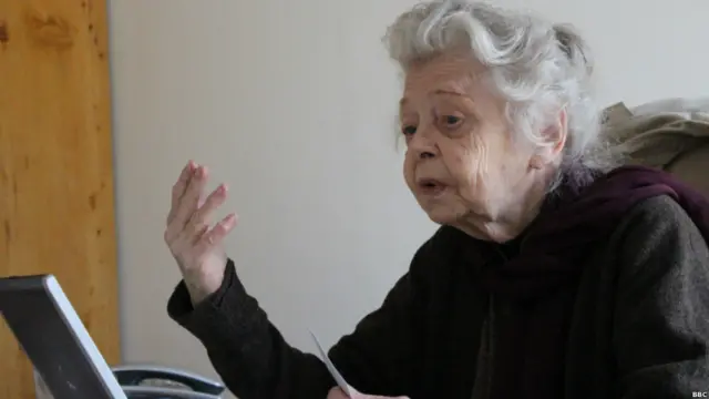 نانسی دوپری از سال 1950 با افغانستان آشنا شد و از آن به بعدا بارها به افغانستان سفر کرده و سالها در این کشور زندگی کرده است.