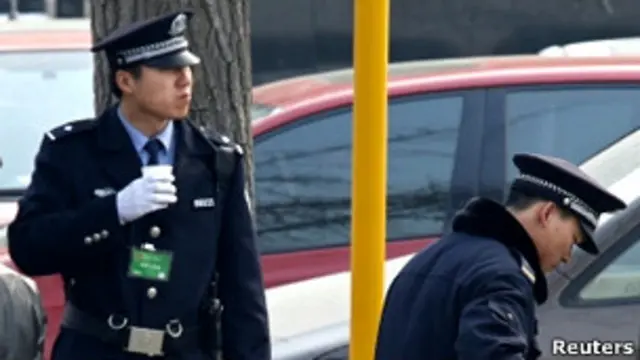 بسیاری از اویغورها دولت چین را به تبعیض علیه خود متهم می‌کنند