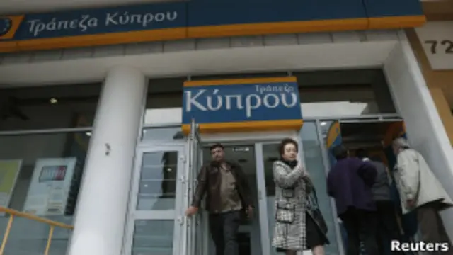 تجرى جهود حثيثة لتمكين مصارف قبرص من استئناف العمل. 