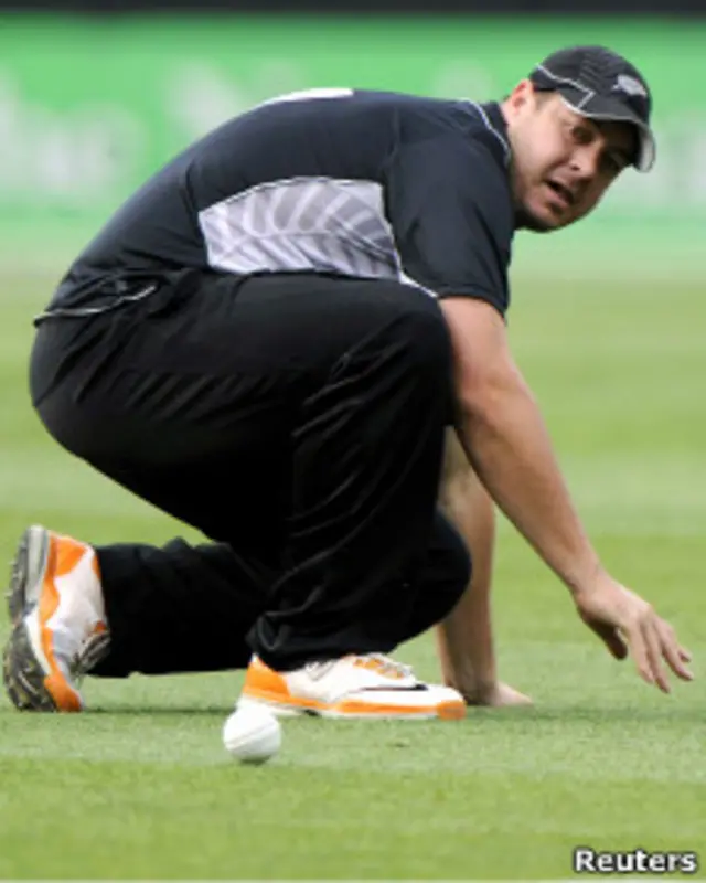 राइडर आईपीएल में खेलने के लिए दिल्ली आने वाले थे.