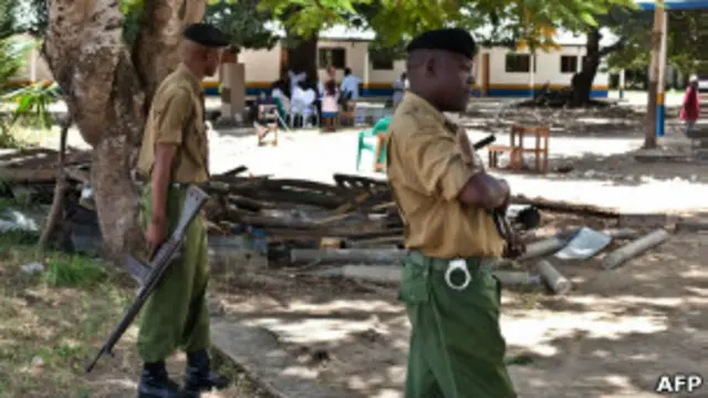 Polisi di Malindii, Kenya.