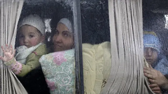 لاجئون سوريون