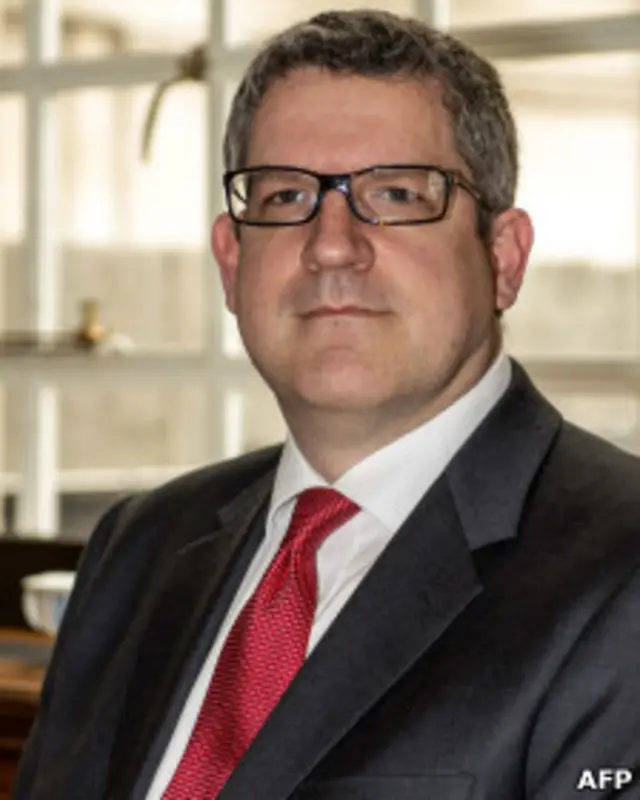 Эндрю Паркер