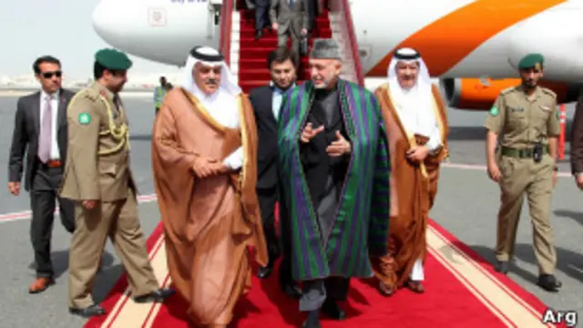 د قطر دې سفر کې دافغان قطر دېپلوماتيکه اړيکو او د سولې په بهير خبرې وشوې