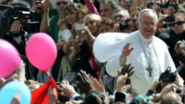 پاپ فرانسیس پس از برگزاری مراسم عید پاک