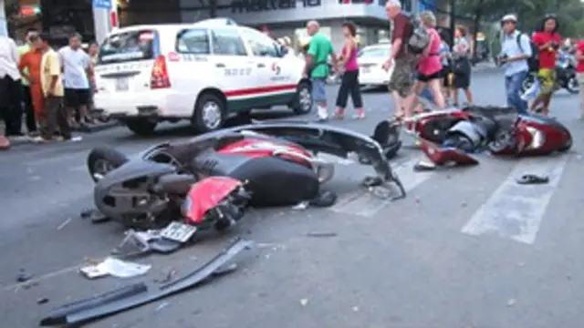 د ملګرو ملتونو د روغتیا سازمان ( ډبلیو ایچ او ) د سروې له مخې له اریتریا، کاک جزیرو ، لیبیا او مصر وروسته افغانستان هغه هېواد دی چې په ترافیکي پېښو کې په کې ډیر مرګ ژوبله رامنځته کیږي. 