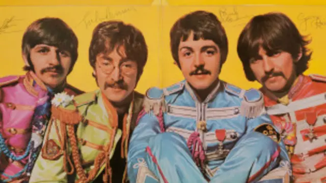 Penjualan salinan album The Beatles 'Sgt. Pepper's Lonely Hearts Club Band' terjual dan memecahkan rekor penjualan album The Beatles sebelumnya.