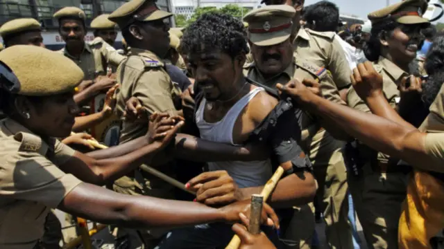 तमिल प्रदर्शन