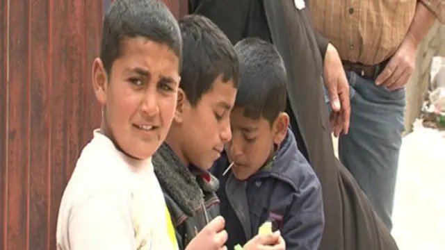 اطفال لاجئين سوريين في لبنان 