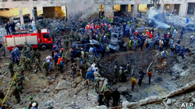 رفیق حریری، نخست وزیر پیشین لبنان در سال ۲۰۰۵ در انفجاری مهیب مورد سوءقصد قرار گرفت