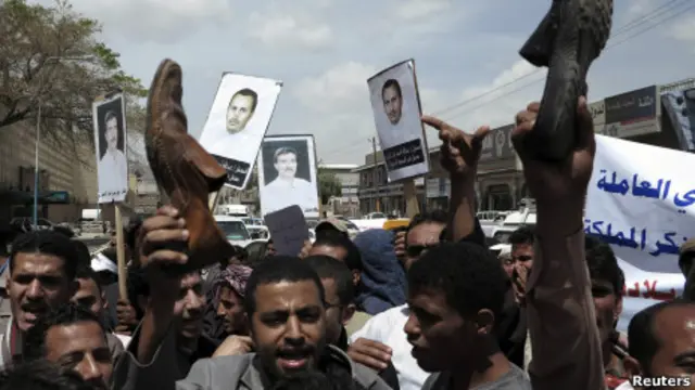 مظاهرة أمام السفارة السعودية قي صنعاء