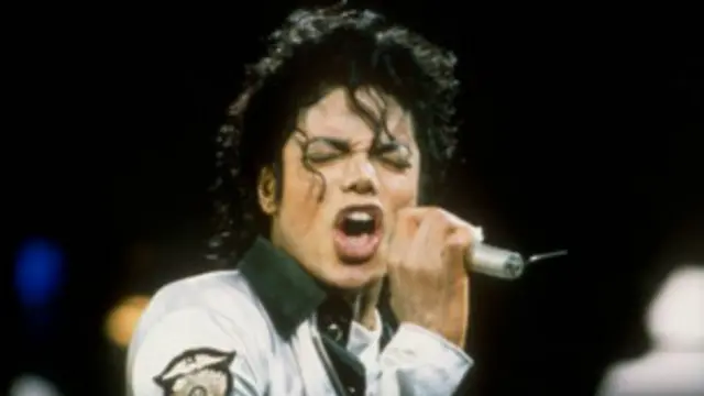 မိုက်ကယ်ဂျက်ဆင် သေဆုံးရမှု ကုမ္ပဏီကို တရားစွဲ