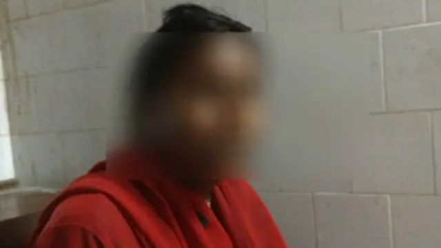 मेडिकल जांच के लिए अस्पताल पहुंची पीड़ित