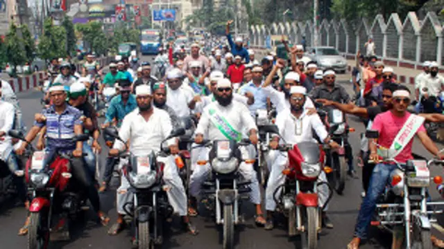 د اسلامپالو بله غوښتنه دا ده چې د ښځو او سړيو د گډې ناستې ولاړې په گډون پر ټولو بهرنيو دودونو بنديز ولگول شي.