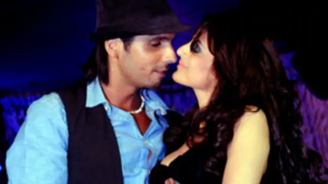 فلم دیسی میجک میں امیشا کے ساتھ زید خان بھی دکھائی دیں گے