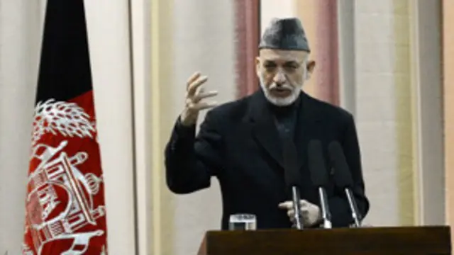 ولسمشر د ملي شورا په ګډ کمېسیون کې لاسوهنه کوي او نه غواړي چې دغه قانون پر وخت تصویب شي. د افغانستان د سیاسي ګوندونو او ایتلافونو د همکارۍ شورا.