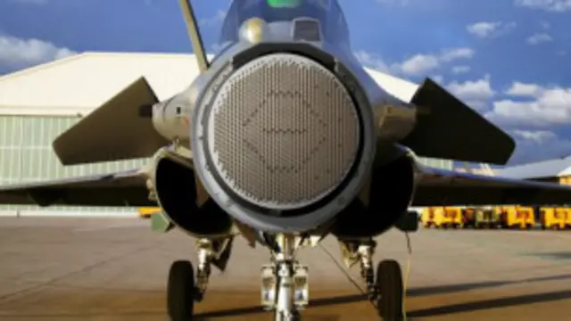 अमरीकी नौसेना भविष्य के लिए इलेक्ट्रो मैग्नेटिक हथियारों पर ज़ोर दे रही है