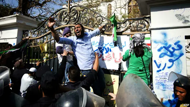 حمله به محل استقرار دیپلمات ایرانی در مصر