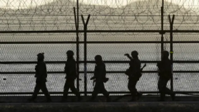 စက်မှုဇုန်က တောင်ကိုရီးယား စက်ရုံတွေမှာ မြောက် ကိုရီးယား အလုပ်သမား ၅ သောင်း လောက် အလုပ်လုပ် 