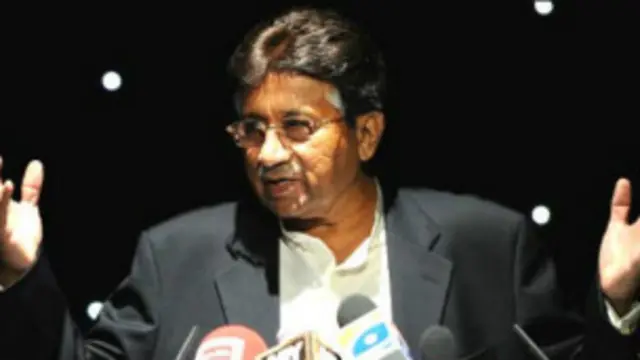 پرویز مشرف د ۲۰۱۳کال په مارچ کې د څلور کلن تبعید وروسته پاکستان ته ستون شو.