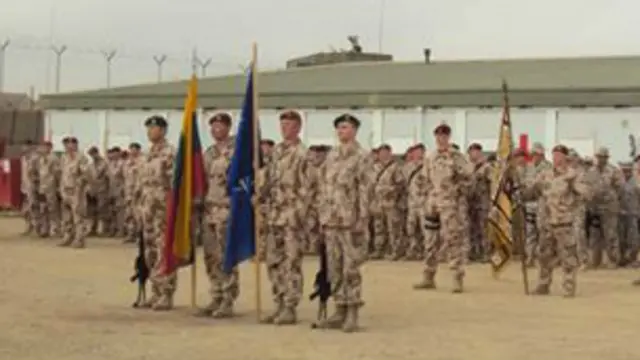 په دې وروستیو کې د خپل منځي بریدونو له امله چارواکي اړ شول چې د افغان پوځ د گمارنې چارو ته له سره کتنه وکړي