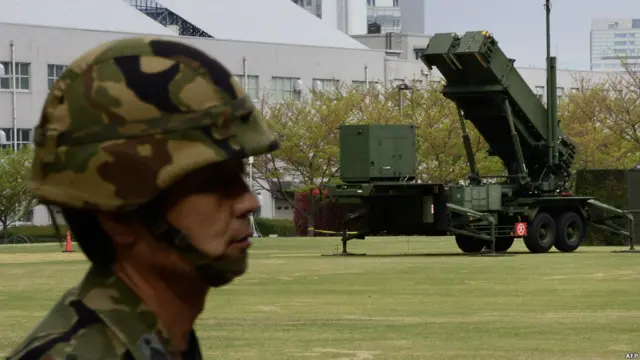 菅义伟在记者会上称，“保护国民的生命是政府的首要任务。我们已经切实做好能应对任何事态的准备。”（资料图片）