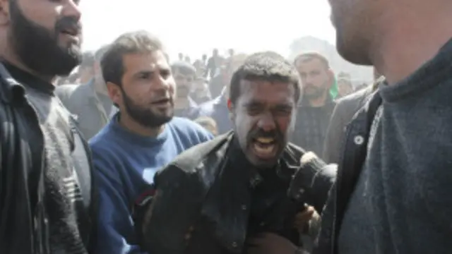 د بشري حقونو څار ډلې پر ياغيانو هم نيوکه کړې چې په ګڼ مېشتو سيمو کې د خپلو مرکزونو د نه جوړولو بشپړه هڅه يې نه ده کړې.