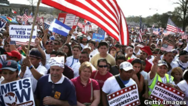 المتظاهرون يطالبون بسرعة إصلاح قوانين الهجرة