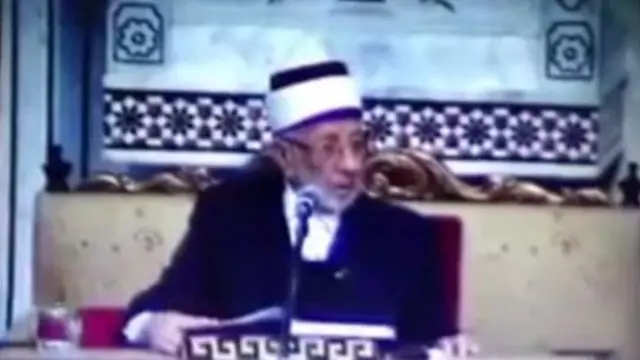 در این ویدئو که در مسجدی در دمشق گرفته شده، شیخ بوطی ثانیه‌هایی پیش از انفجار دیده می‌شود