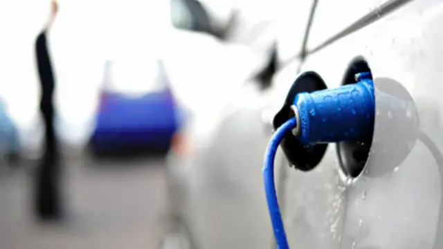 En algunos países los autos eléctricos contaminan más que los convencionales. 