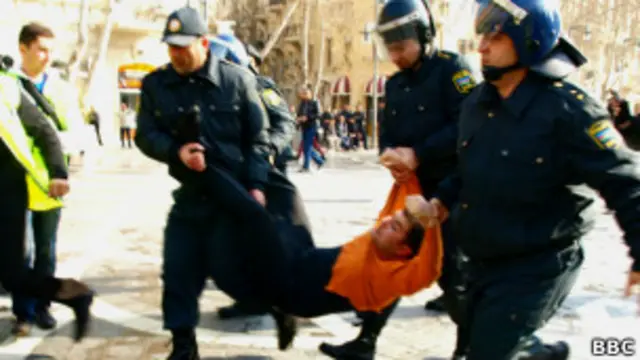 Bakıda keçirilən aksiyadan foto