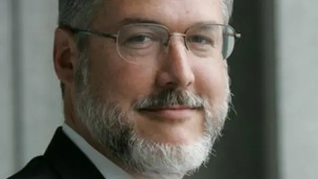 ديفيد ادينغتون رئيس موظفي نائب الرئيس السابق ديك تشيني هو أحد هؤلاء المسؤولين الذين تشملهم القائمة الروسية.