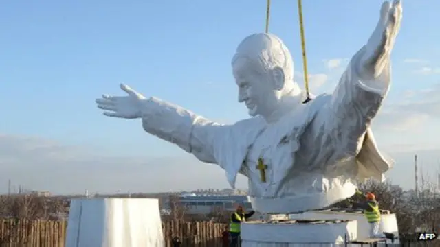 patung_paus_yohanes_paulus_2