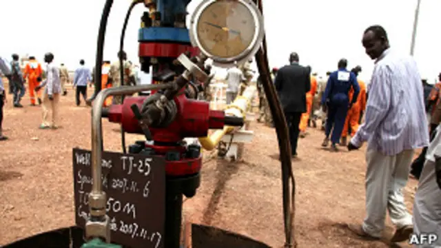 يأتي استئناف ضخ النفط مع تحسن العلاقات بين البلدين