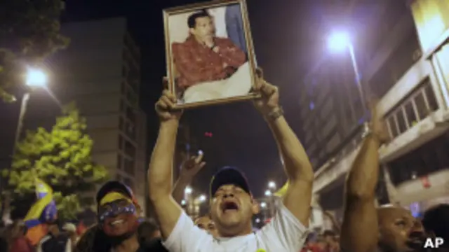 Chavista comemora eleiçãoo que é f12 betMaduro com fotoo que é f12 betChávez