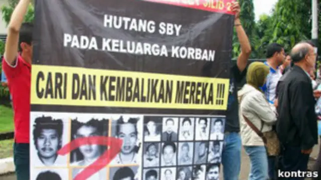 Para aktivis HAM menuntut pelaku utama penculikan diadili melalui peradilan HAM adhoc.