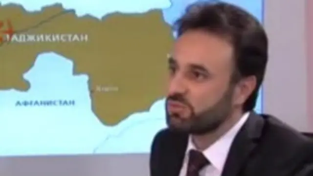 Жаноб Қувватов бир неча бор матбуотда Тожикистон ҳукуматига қарши кескин танқидлар билан чиққан