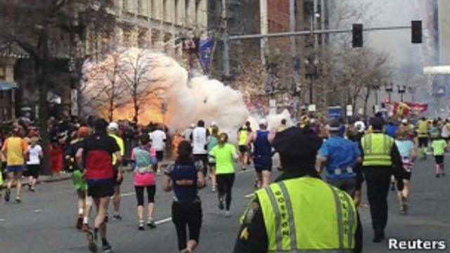 Fumaça era visível na área da linha de chegada da Maratona de Boston