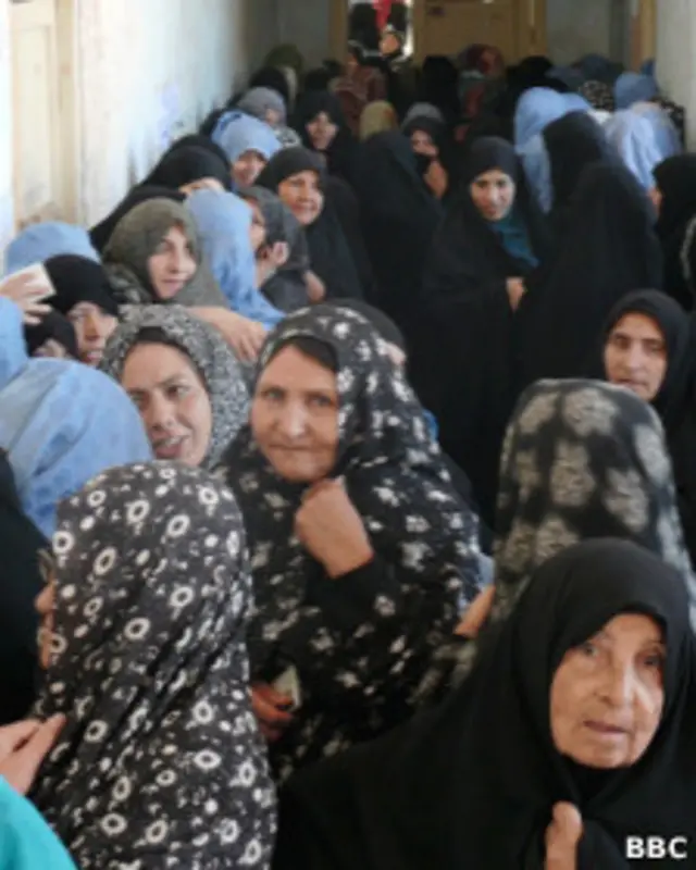 بیست درصد کرسی‌های شوراهای ولایت به زنان اختصاص یافته است