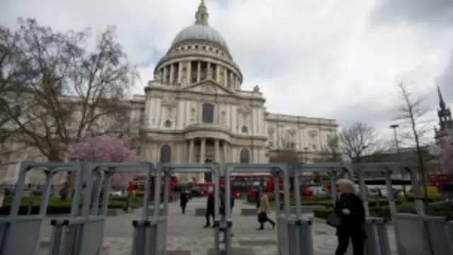 圣保罗大教堂无比雄伟