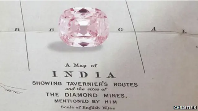 गोलकुंडा की खदानों से निकला यह हीरा हैदरावाद के निजाम की शान बढ़ा चुका है.