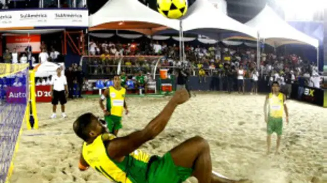 د افغان لوبيزو چارواکو په وينا ٢٥ کلن باران خپله لومړنۍ لوبه تېره اوونۍ په برازيل کې وکړه.